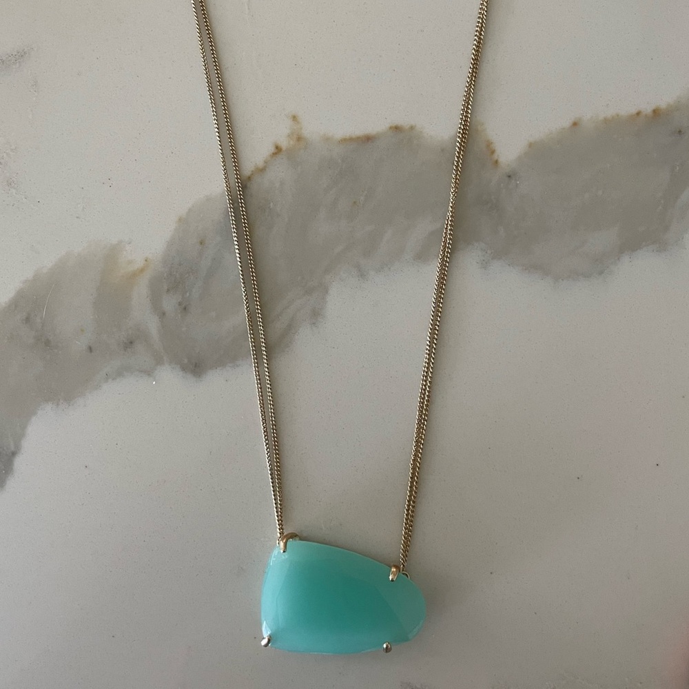 Kendra Scott Maude Necklace in Gold, Chalcedony (Rare)